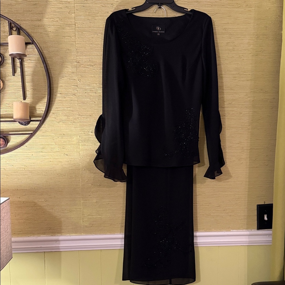 Elegant Black Women's Paintsuit